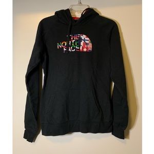 The North Face Logo Olympic Flags Pullover Hoodie
Small
Black
NWOT